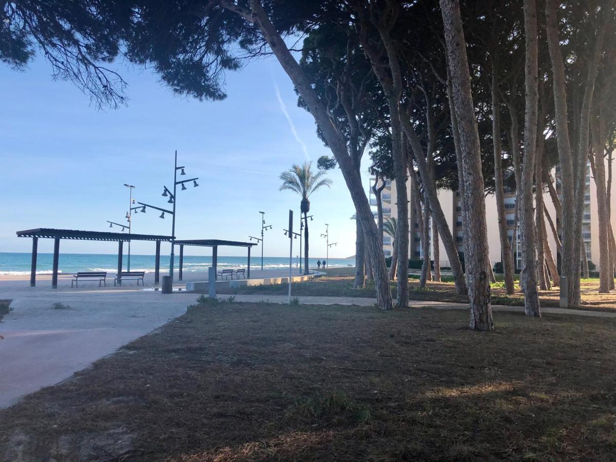 Pineda Beach 1A Linea De Mar & Parking La Pineda Buitenkant foto